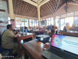 Penguatan Ekonomi Masyarakat, Warga Desa Sundoluhur Dibekali Pelatihan Online Shop
