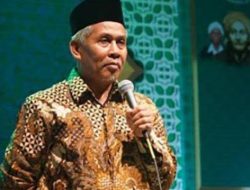 Kontroversi Pencopotan Kyai Marzuki Mustamar dari Ketua PWNU Jatim